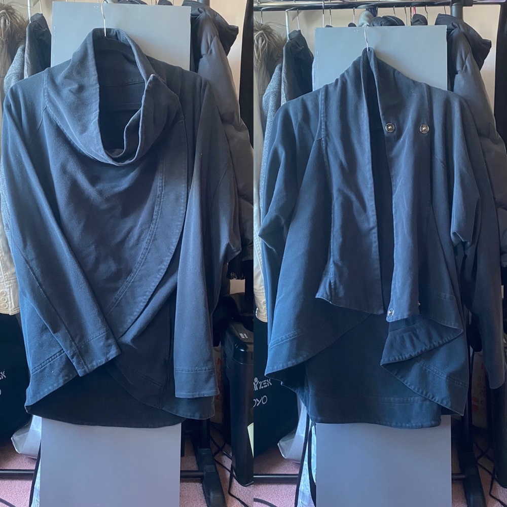 Lululemon Cape